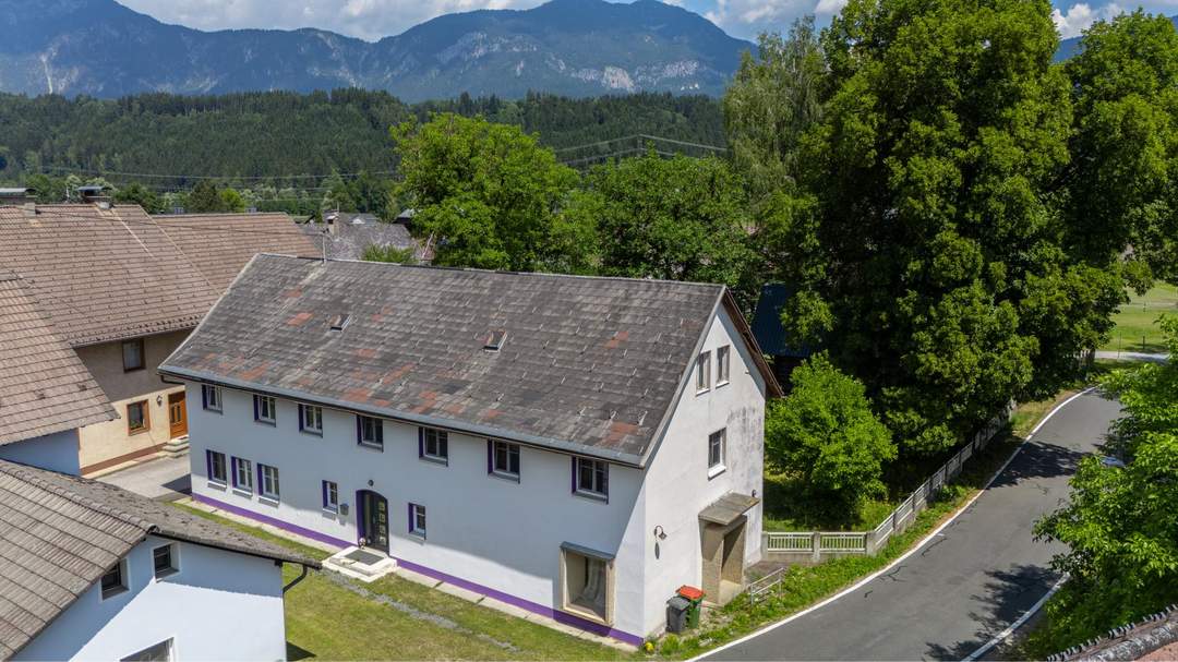 "3+1" Wohnhaus mit 3 Appartements + 1 großzügigen Wohneinheit im EG