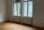 Charmante 3 - Zimmer - Altbauwohnung mit Balkon im Bezirk Jakomimi - WG - geeignet!