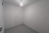 NEU BAU - mit Keller, Garten und je 2 Stellplätzen!