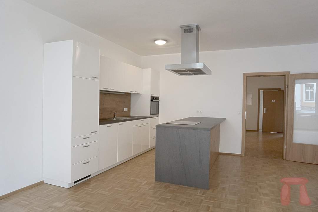 Interessante, moderne und großzügige Zwei-Zimmer-Stadtwohnung.