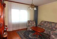 Geräumiges Einfamilienhaus am Stadtrand mit Nebengebäude !