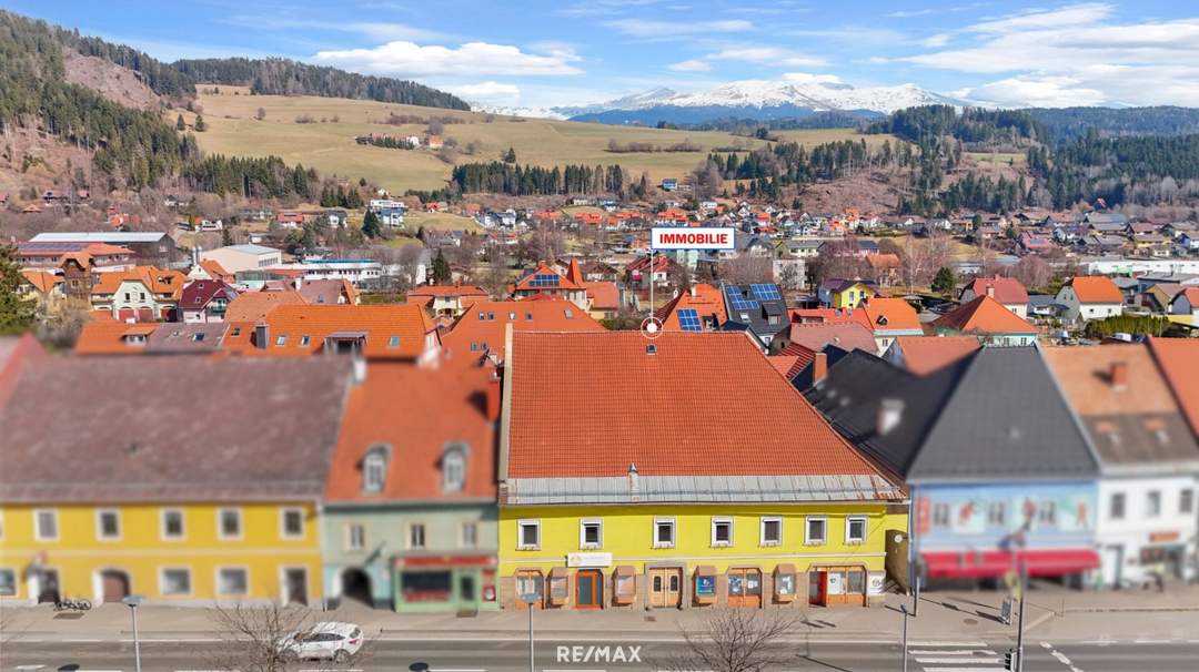 Wohn-/Geschäftshaus am Hauptplatz von Neumarkt in der Steiermark