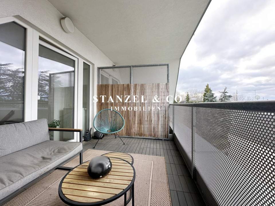 SONNIGE 2-ZIMMER-MAISONETTE MIT SÜDTERRASSE & SÜDLOGGIA ( BJ 2007 )