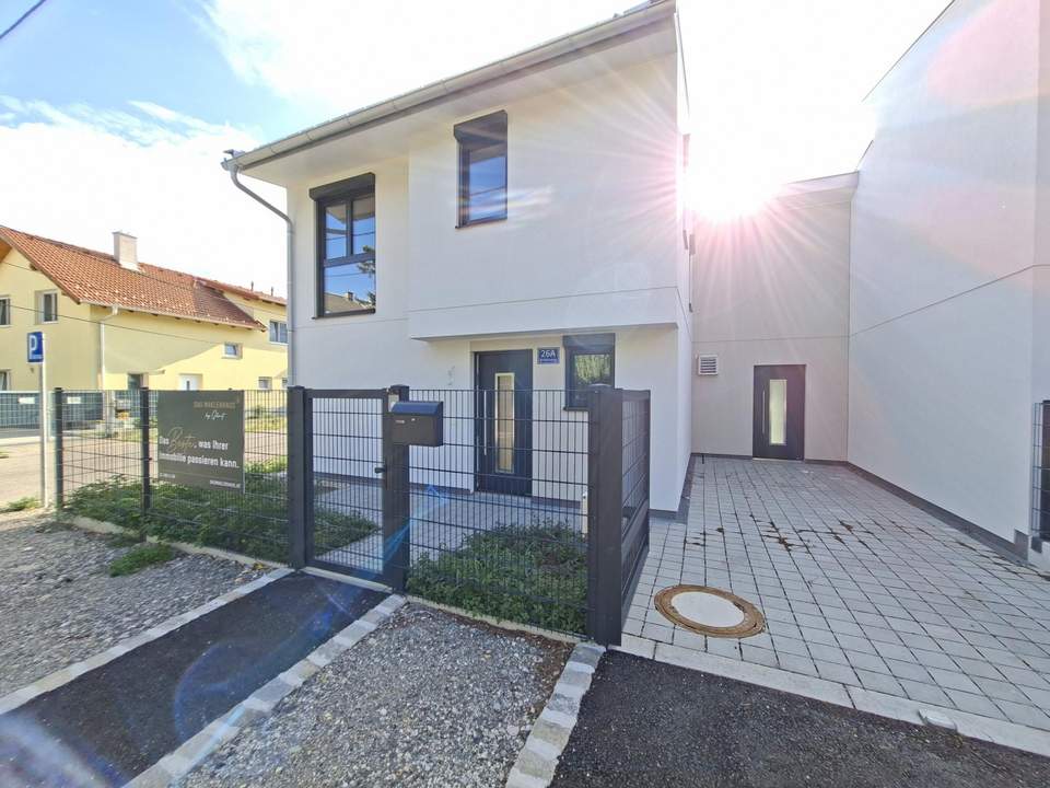 Erstbezug! Doppelhaushälfte in ruhiger Lage nahe dem idyllischen Mühlwasser!