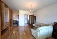 Charmante 2-Zimmer-ETW mit Loggia und Carport, günstige BK