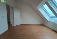 Dachgeschosswohnung mit großer Terrasse! Einziehen & unbefristet wohlfühlen!