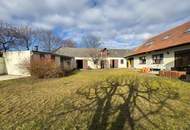 DREIKANTHOF IN ZENTRALER GRÜNLAGE - 1.300 m² Grundfläche - 180 m² Scheunen