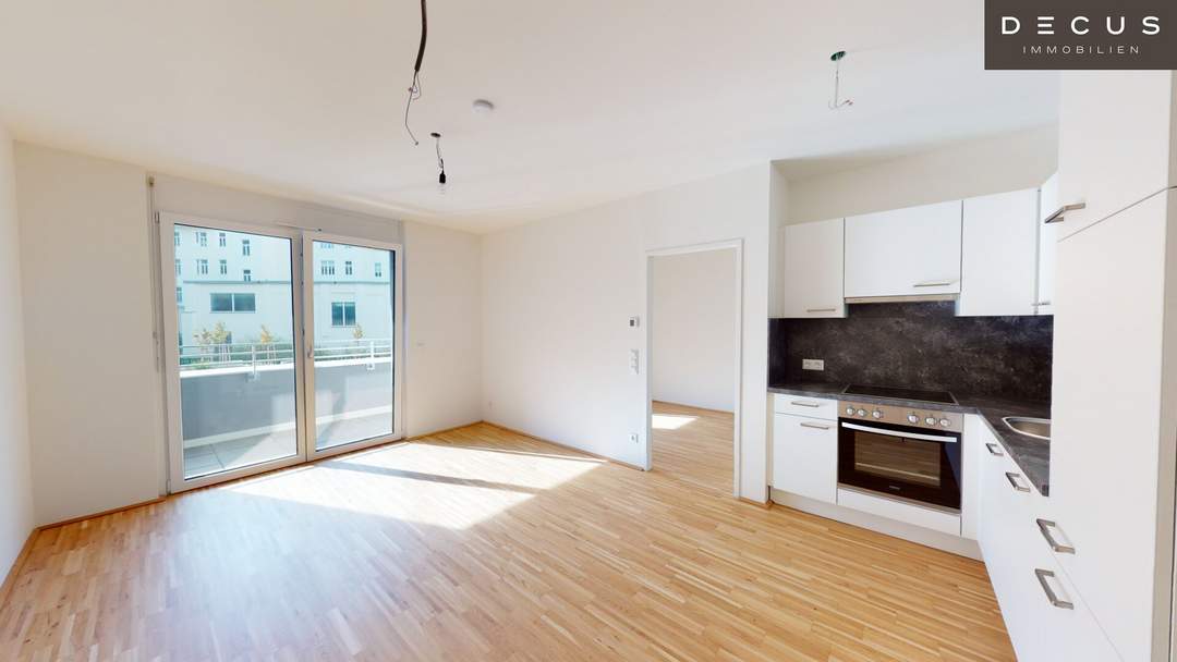 | AB MITTE JUNI | ZWEI ZIMMER | SÜDEN | INNENHOF