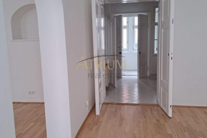 MIETE - Altbaujuwel mit Gartenblick im generalsanierten Biedermeierhaus – 1090 Wien, Wohnung-miete, 2.915,00,€, 1090 Wien 9., Alsergrund