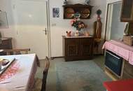 2 bis 3 Familienhaus mit Vollkeller, mit 4 Garagen, Brunnen und Werkstatt - sehr viel Wohnraum- 4 Bäder
