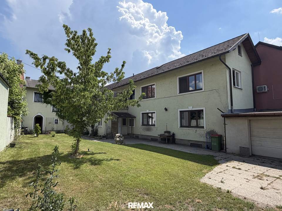 Attraktives Mehrfamilienhaus mit 3 Wohneinheiten in Zentrumslage