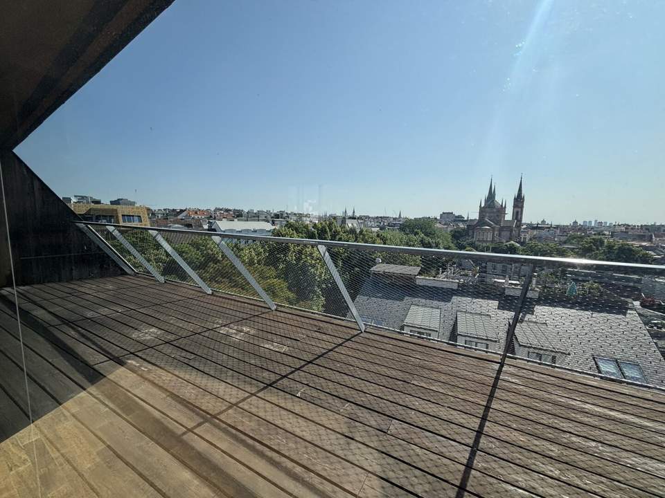 1070! Moderne, klimatisierte 4-Zimmer DG-Wohnung mit 2 Terrassen und Traumblick - ALLES AUF EINER EBENE!