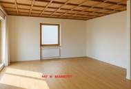 GERÄUMIGES EIN / ZWEIFAMILIENHAUS IN SONNIGER LAGE