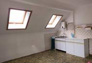 Ruhige Lage mit Gartennutzung! Renovierungsbedürftige Dachgeschoßwohnung
