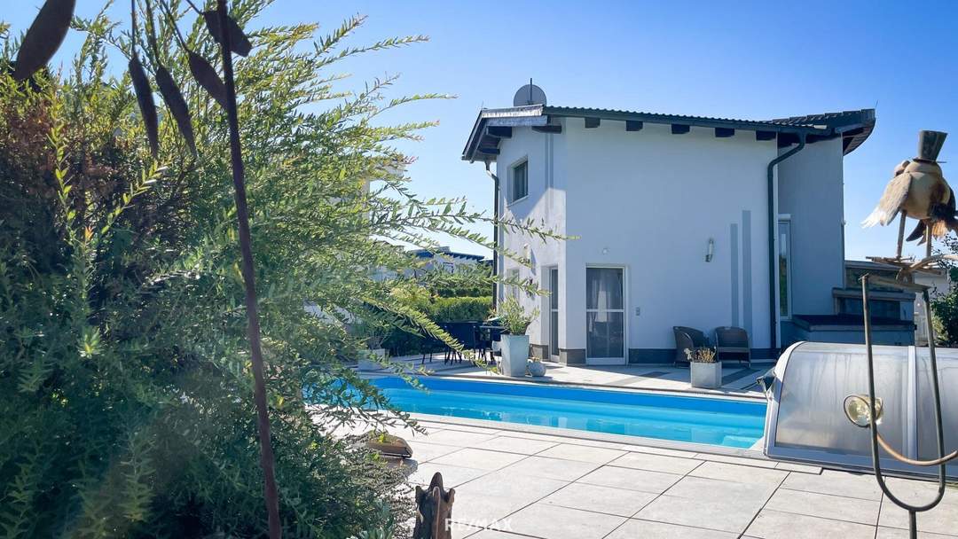 Haus mit wunderschönem Garten in Ruhelage!