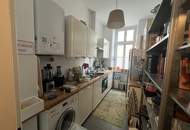 UNBEFRISTET - Helle 3-Zimmer Altbauwohnung mit separater Küche im 2. Liftstock und KFZ-Stellplatz optional