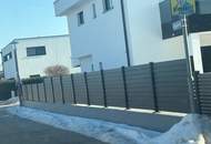 Neu gebautes Haus mit Pool und Doppelgarage