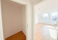 Helle 3-Zimmer Dachgeschoßwohnung mit Wohnküche und Balkon