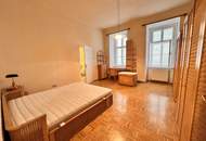 "Altbaujuwel in Bestlage der Josefstadt 2 Zimmer & hohe Decken"