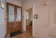 ++NEU++ 2-Zimmer Altbau-Wohnung (sanierungsbedürftig), in toller Lage