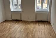 Erstbezug nach Sanierung – Charmante 2-Zimmer-Altbauwohnung