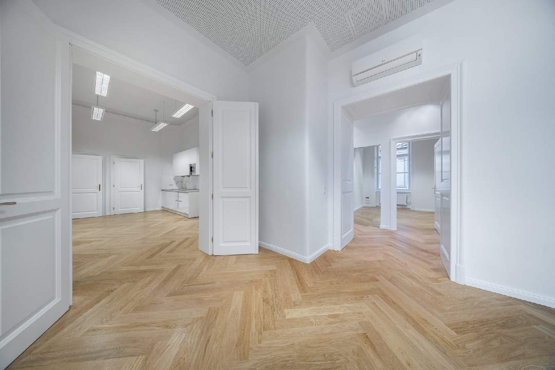 Erstbezug nach Generalsanierung: Repräsentatives Premium-Büro mit Charme und modernster Technik