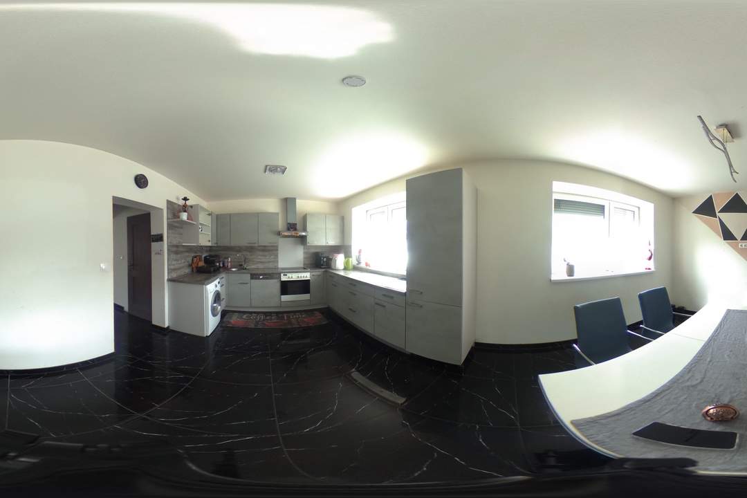 Modernisiertes Wohnhaus mit Unterkellerung in Rechnitz