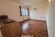 ANLEGERHIT – Mini-Apartment mit Badezimmer in zentraler Lage - Zimmer 20! Nähe BMW, SKF!!!