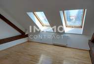 WUNDERSCHÖNE ALTBAU DG-WOHNUNG MIT VIEL FLAIR NAHE TU MIT BALKON