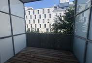 Wohnen mit Altbaucharme – neuwertig generalsaniert mit sonniger Loggia!