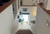 Großzügiges Wohnhaus mit 2 Wohneinheiten und Pool in zentrumsnaher Lage