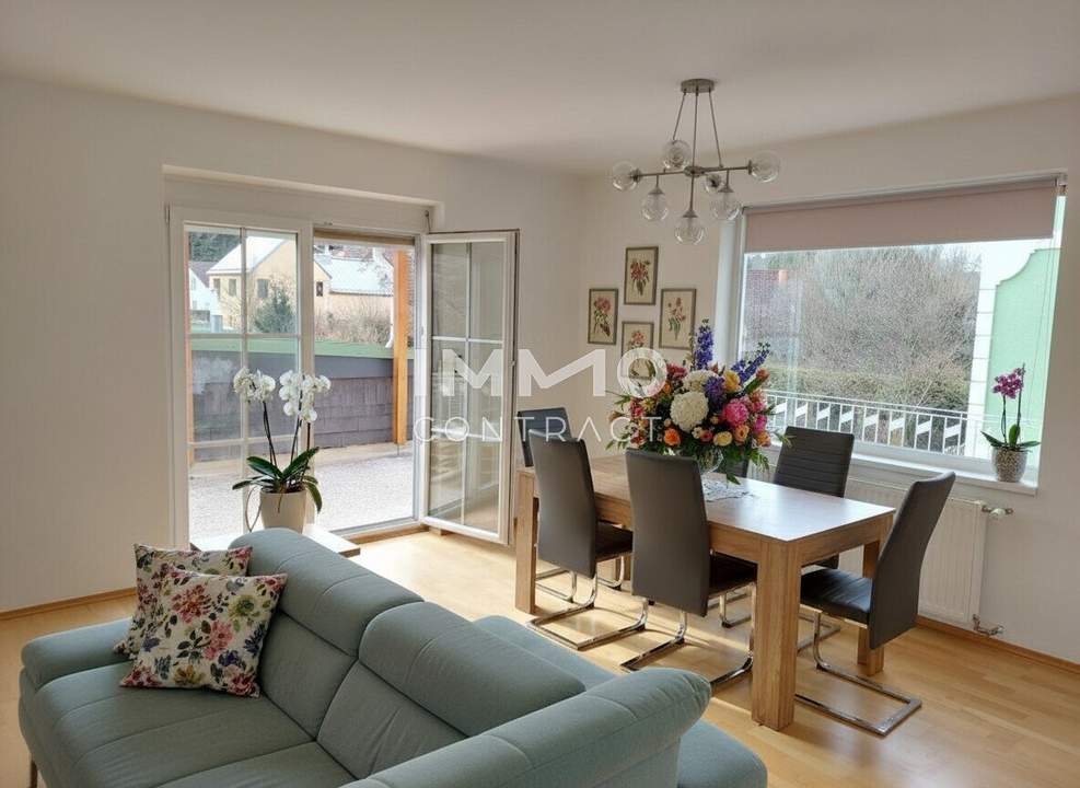 GRAZ-RAGNITZ: TOP-SANIERTE 3- ZIMMERWOHNUNG MIT GROSSER TERRASSE UND GARAGE