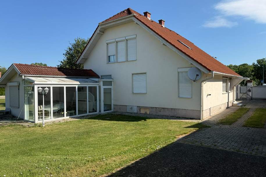 Villa mit Wintergarten und Nebengebäude, Haus-kauf, 429.600,€, 2474 Neusiedl am See