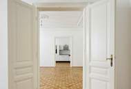 Erstbezug nach Sanierung - Stilaltbauwohnung mit kleinem Balkon