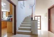 1170 AM HEUBERG: GROßZÜGIGER FAMILIENWOHNSITZ MIT INDOORPOOL, WELLNESS, GARTEN &amp; WIEN-BLICK