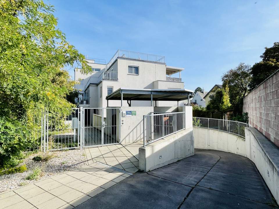 ***TOLLE 2 ZIMMER-WOHNUNG MIT 20m2 TERRASSE UND GARAGENPLATZ***