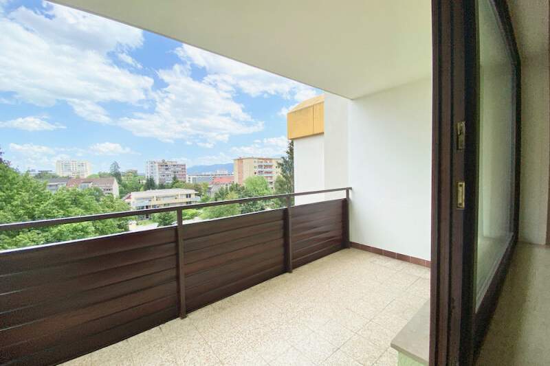 Klagenfurt - Hans-Sachs-Straße: Großraumgarconniere mit großzügiger Ostloggia, Wohnung-kauf, 157.000,€, 9020 Klagenfurt(Stadt)