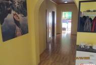 Traumhafter Bungalow vollunterkellert mit Fitness und Kino, perfekt und gepflegt mit wunderbaren Garten