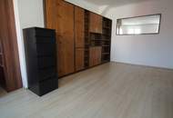 Singleapartement im Dachgeschoss***Klima***nue saniert