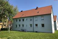 Außergewöhnliches 3-Zimmer-Familiendomizil im Grünen mit Erholungsfaktor und perfekter Infrastruktur! Helle Räume, modernes Bad und praktischer Hauswirtschaftsraum inklusive!