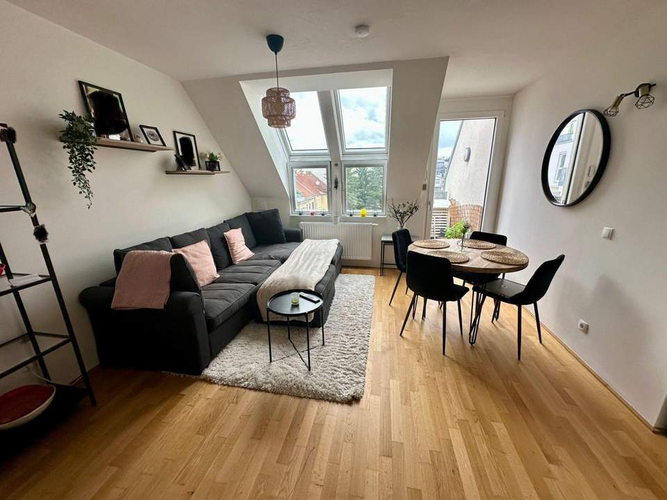 Klimatisierte Neubauwohnung mit hofseitigem Balkon im Dachgeschoss!!!