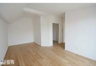 Ihr Rückzugsort im Freien – moderne Dachgeschoss-Wohnung mit großerTerrasse