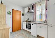 Wohnhaus mit Schwimmteich - 2 Wohneinheiten und Geschäft möglich