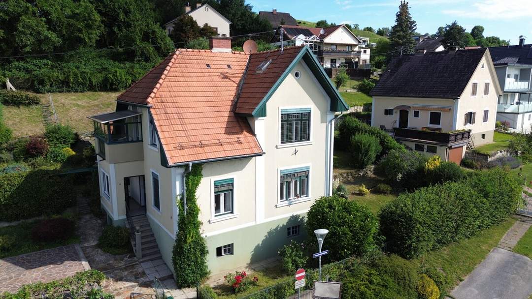 Charmantes Wohnhaus mit Wintergarten und großzügigem Garten in zentraler Lage von St. Veit an der Glan