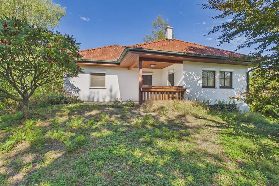 Charmantes Einfamilienhaus mit Terrasse, Garage und Kachelofen in Götzendorf, sanierungsbedürftig, Haus-kauf, 309.000,€, 2434 Bruck an der Leitha