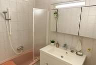 Ruhige 2-Zimmer-Wohnung mit Hof-Loggia und Tiefgaragenplatz