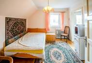 Haus mit Blick auf Schloss Ebelsberg – Potenzial für Individualisten