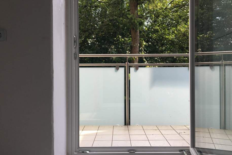 TOP GELEGENHEIT! LICHTDURCHFLUTETE STADTWOHNUNG mit Altbauflair + Innenhofbalkon + 3,2m Raumhöhe + Haltestelle vor der Tür!, Wohnung-kauf, 109.000,€, 8020 Graz(Stadt)