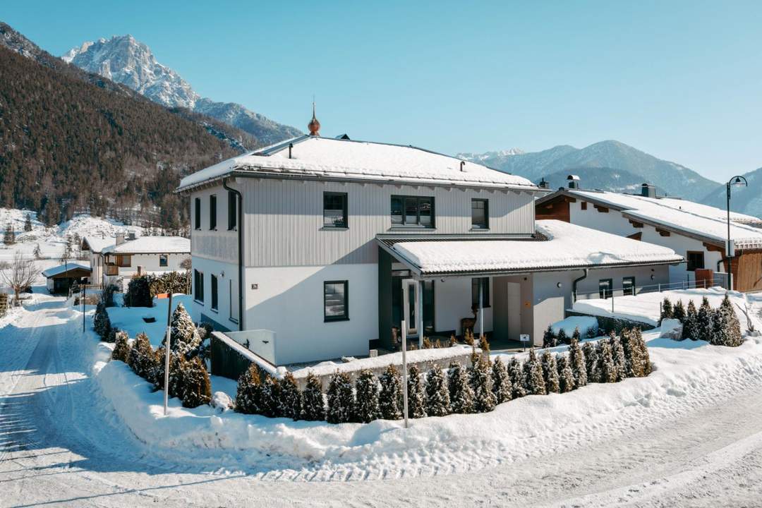 Modernes Einfamilienhaus mit Bergblick in sonniger Bestlage