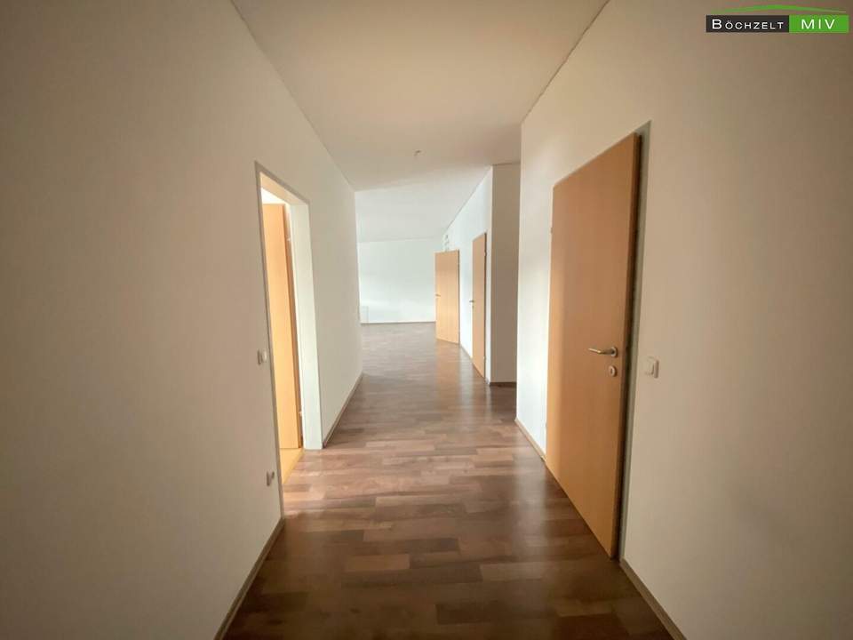 ++ ca. 101,96 m² Mietwohnung in SPIELBERG ++ mit möblierter Küche & Balkon